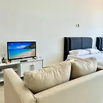 Mount Austin Homestay For 3Pax By Dsummer91 Homestay