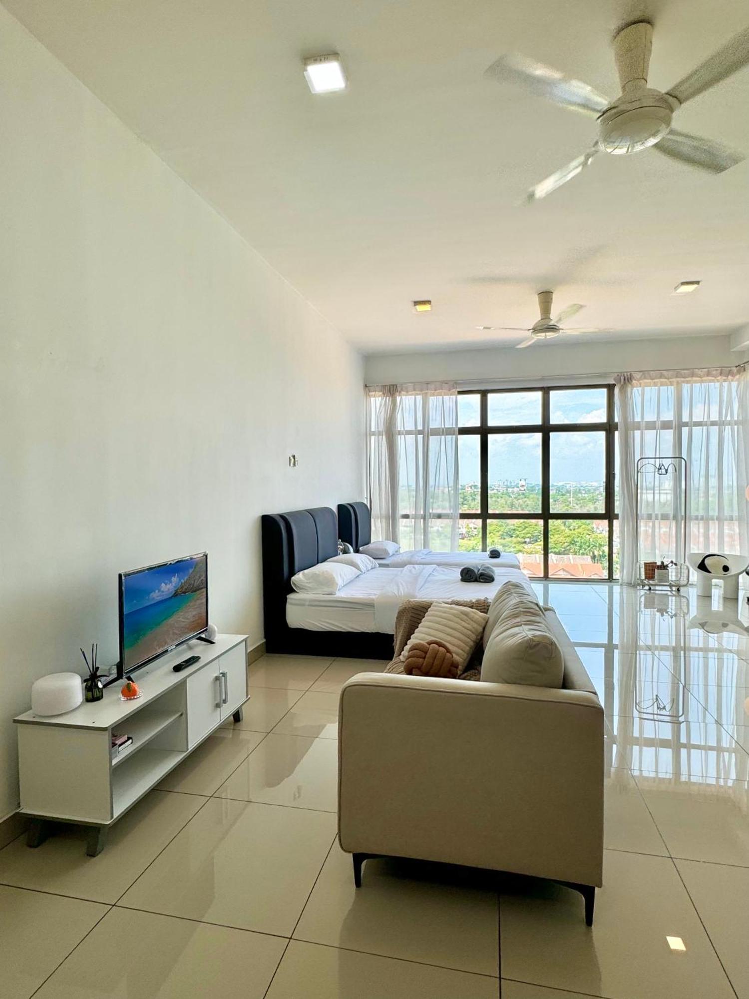 Apartment Mount Austin For 3pax By Dsummer91